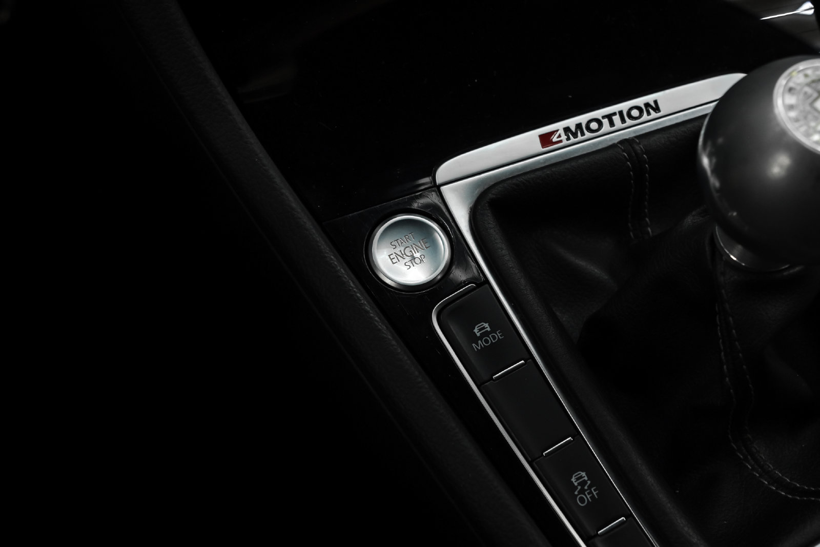 Photo 20 of this Volkswagen Golf R