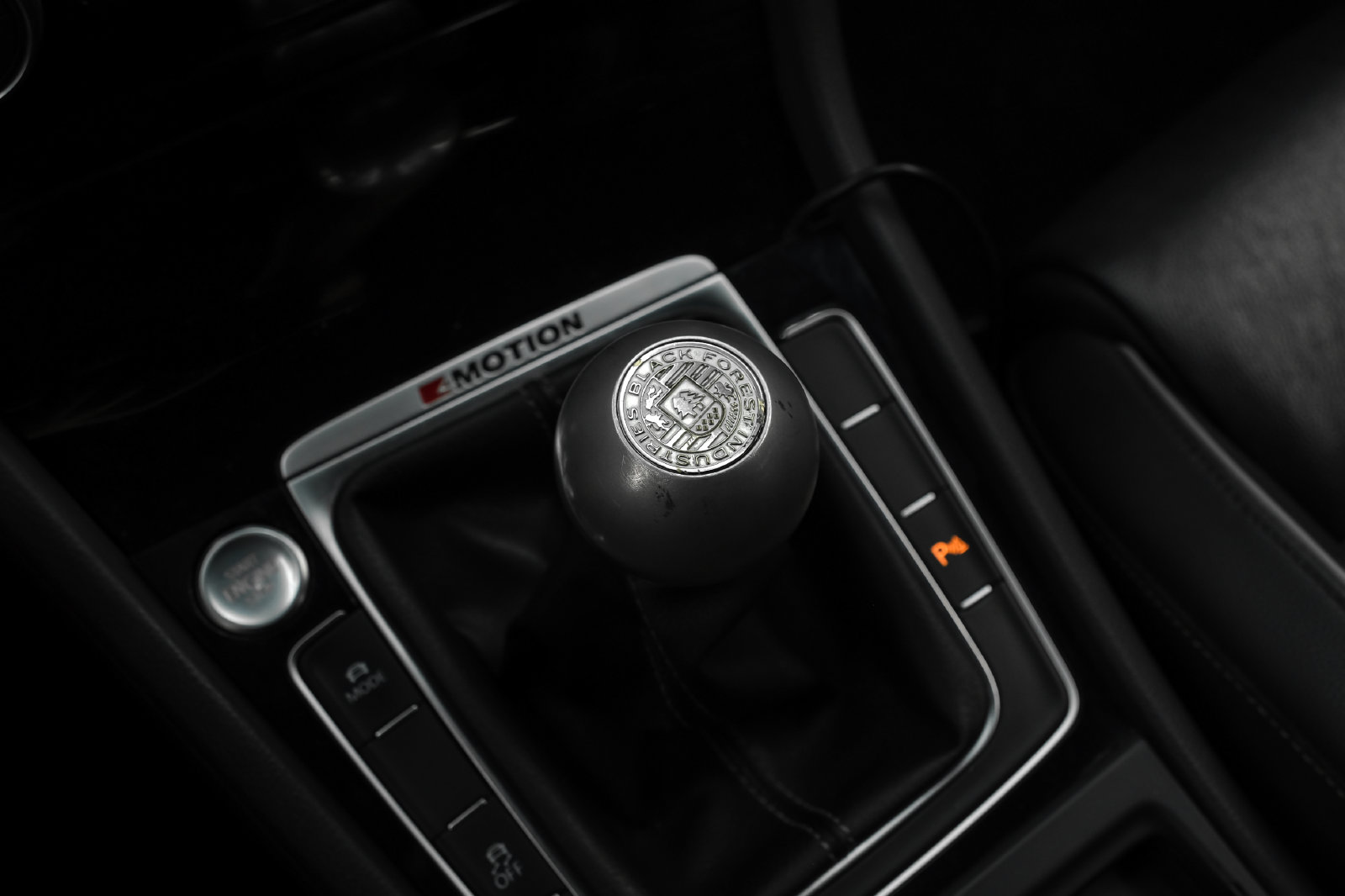 Photo 25 of this Volkswagen Golf R