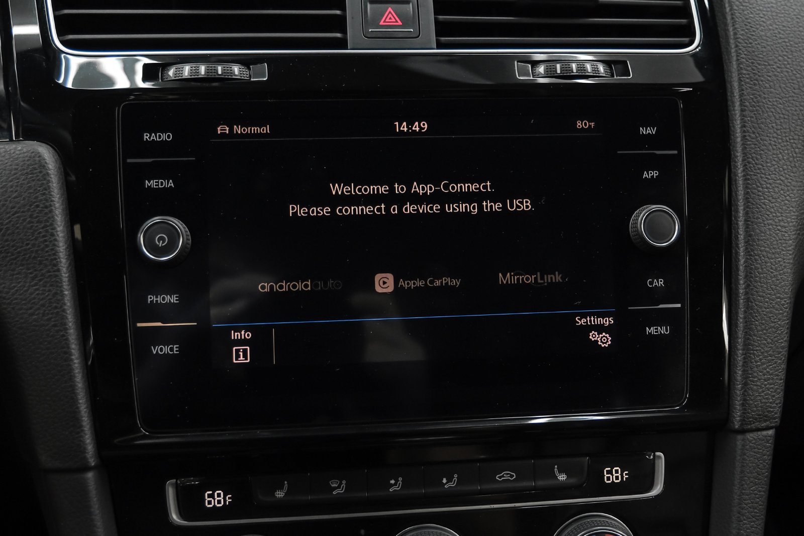 Photo 28 of this Volkswagen Golf R