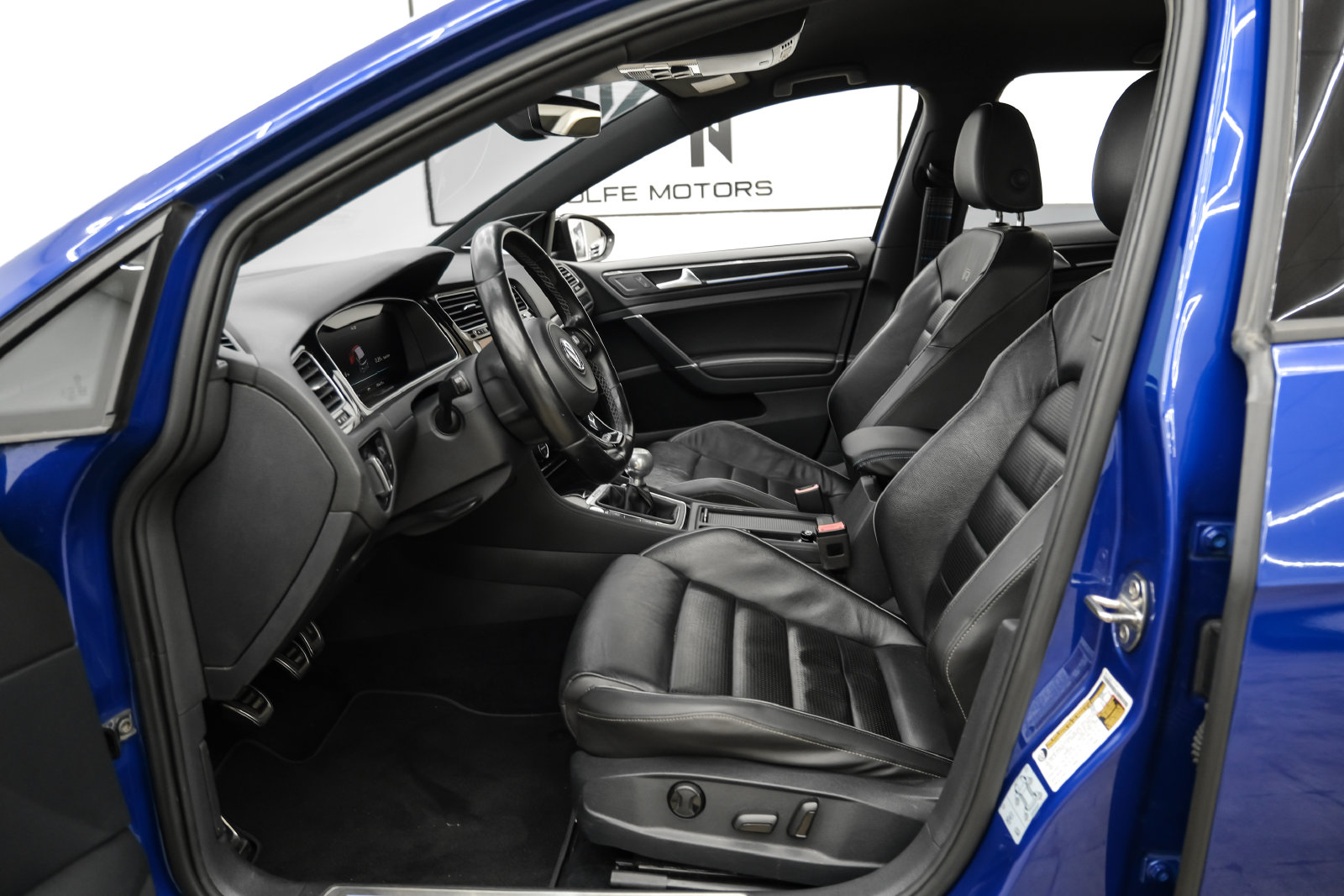 Photo 31 of this Volkswagen Golf R