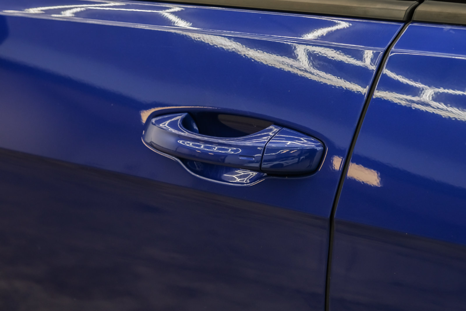 Photo 39 of this Volkswagen Golf R