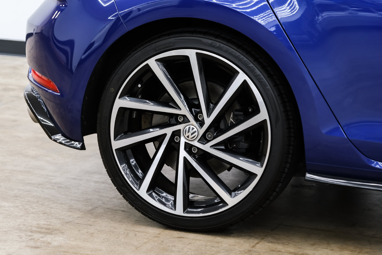 Photo 57 of this Volkswagen Golf R