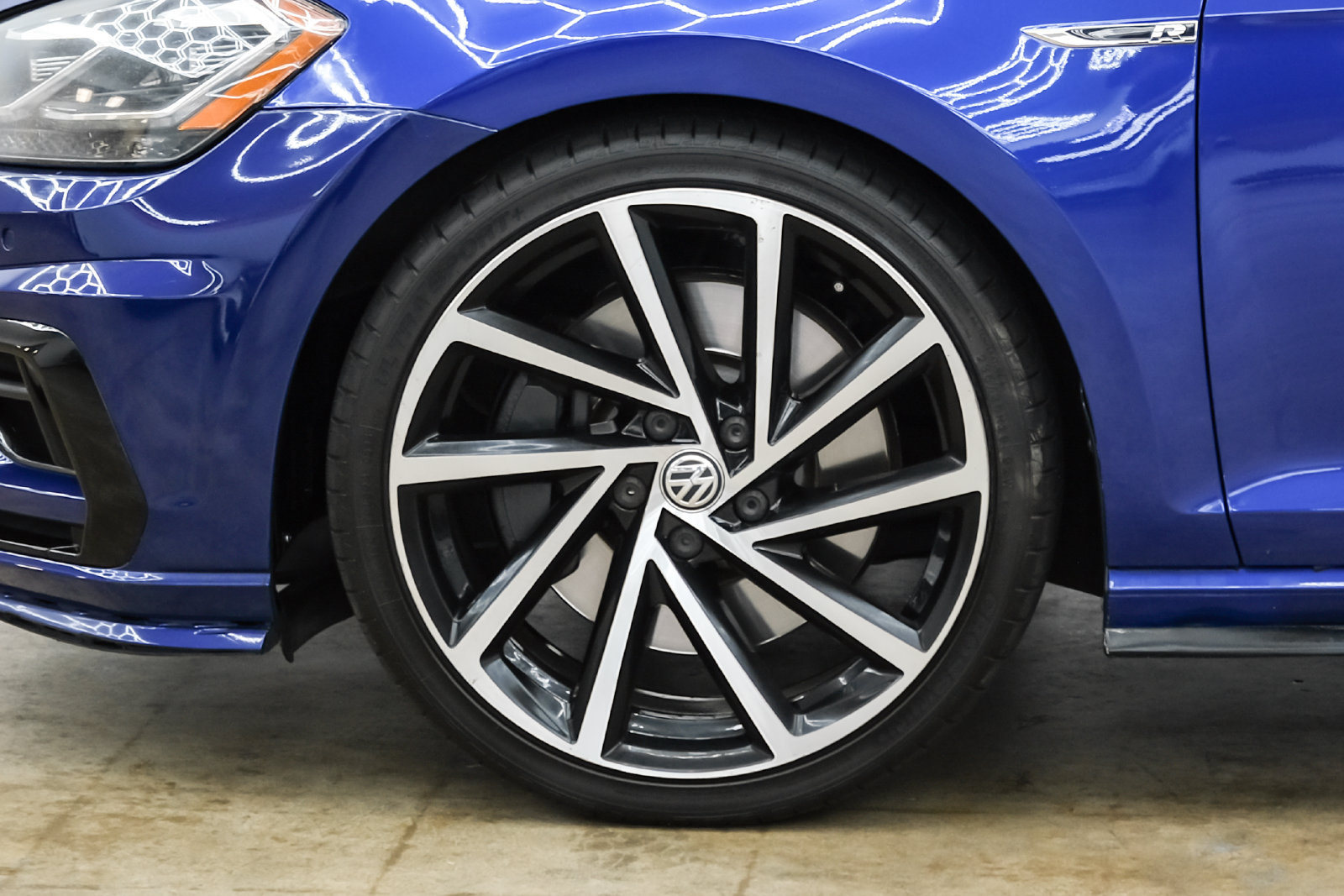 Photo 59 of this Volkswagen Golf R