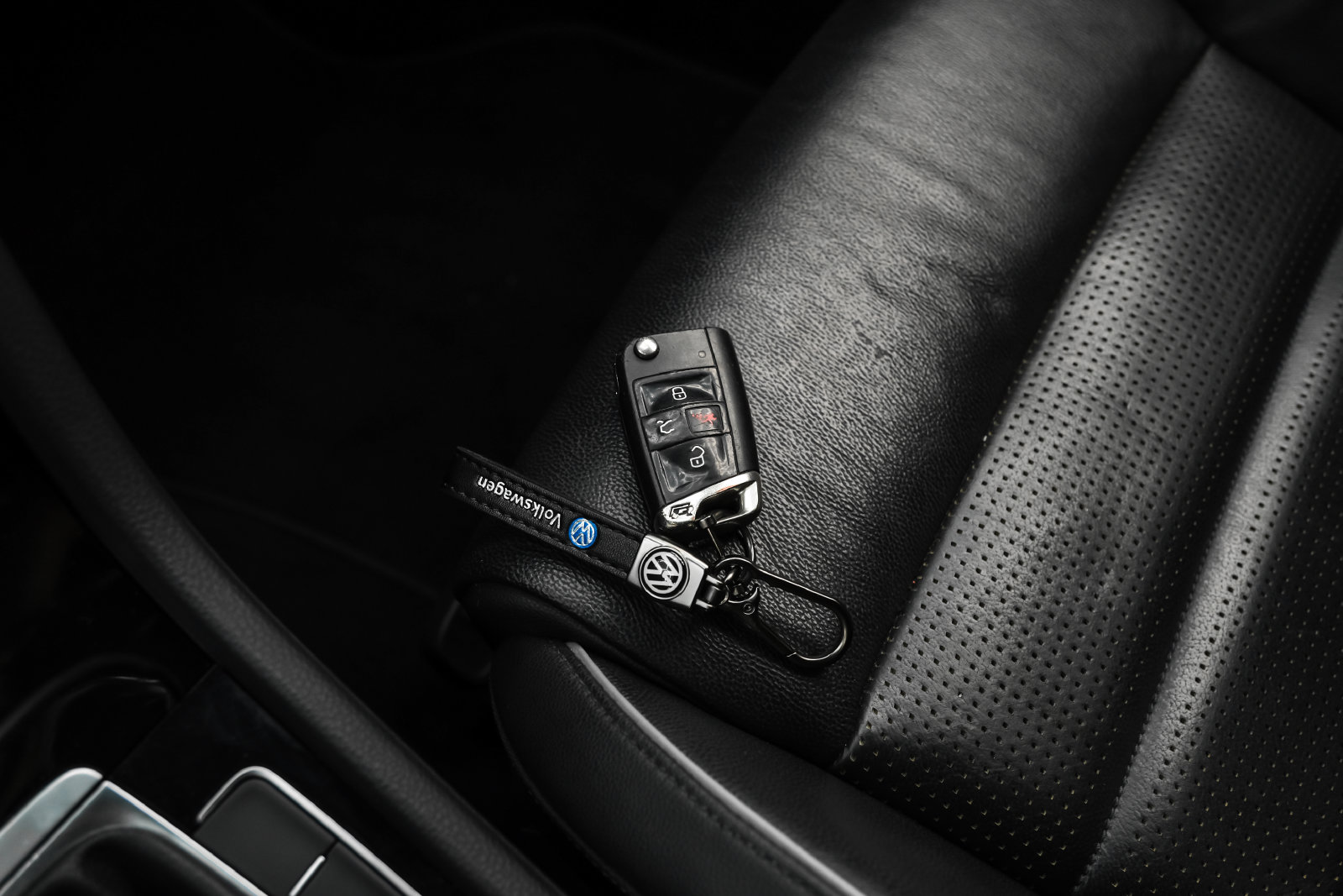 Photo 61 of this Volkswagen Golf R