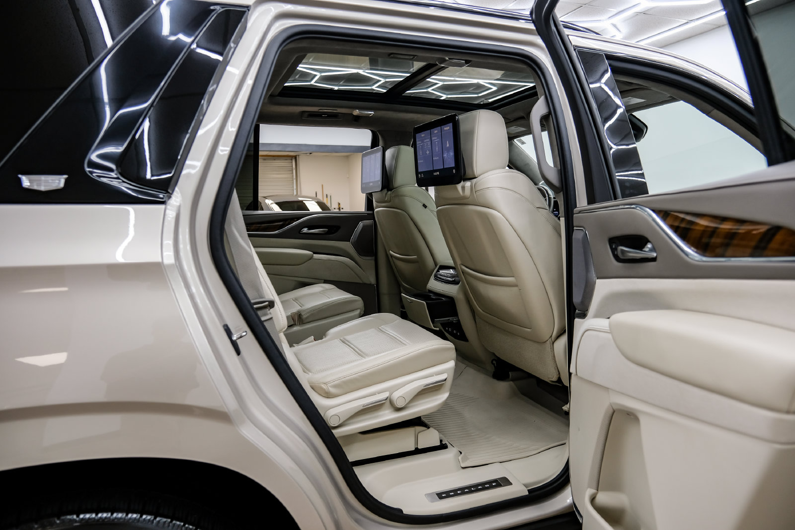 Photo 54 of this Cadillac Escalade