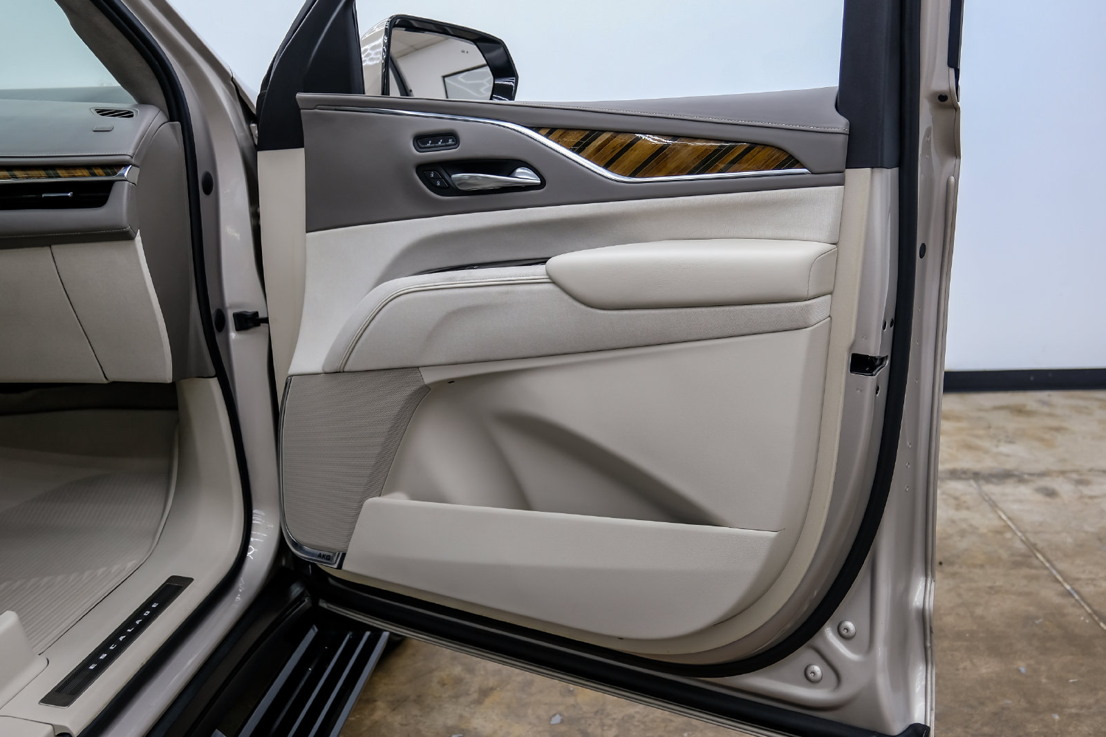 Photo 66 of this Cadillac Escalade
