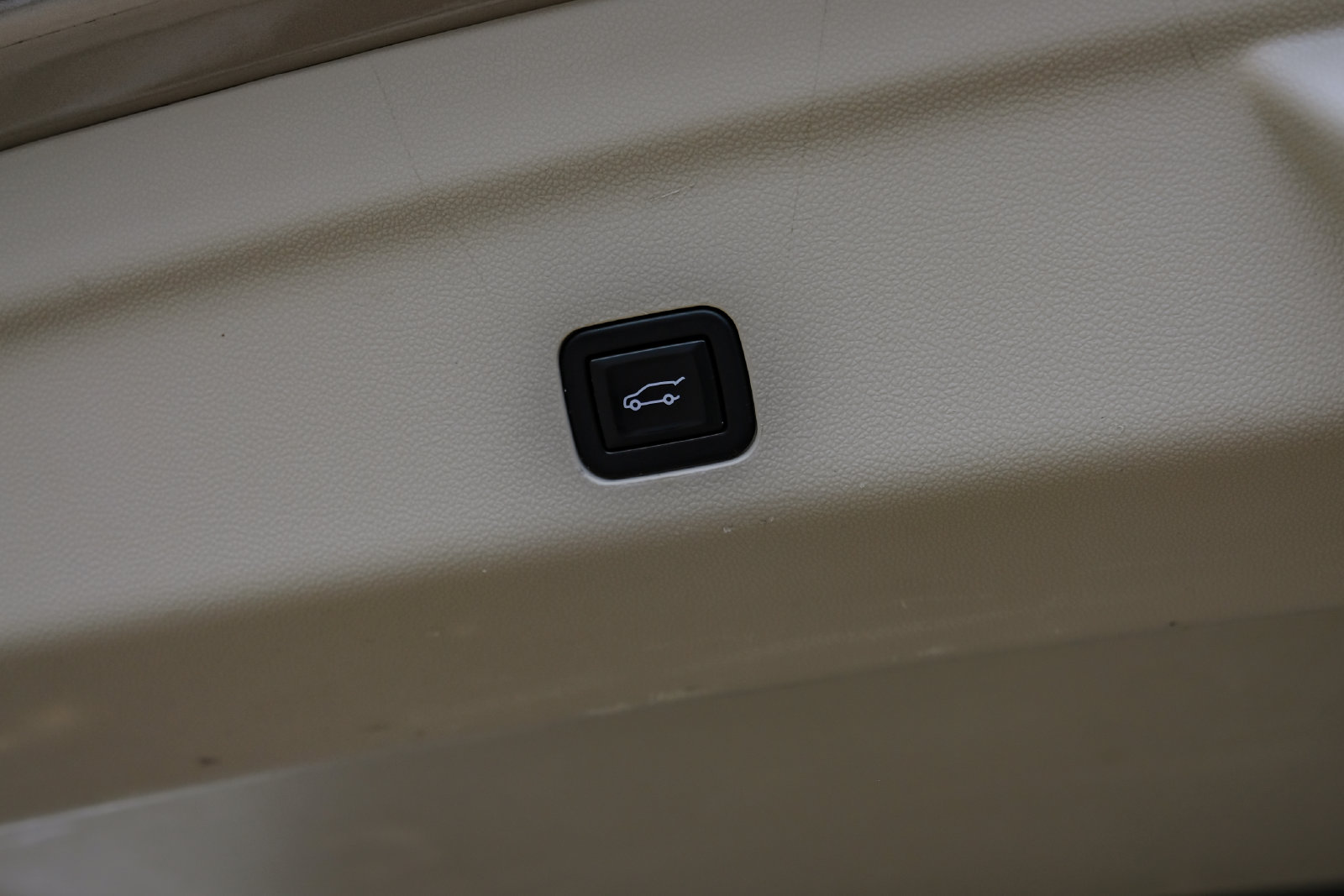 Photo 78 of this Cadillac Escalade