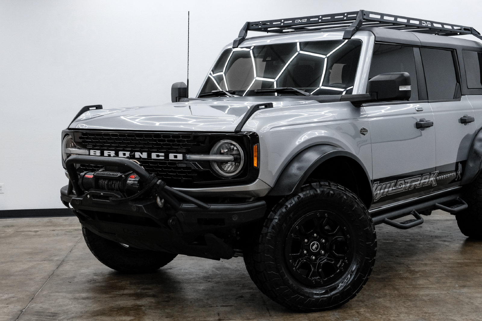 Photo 2 of this Ford Bronco