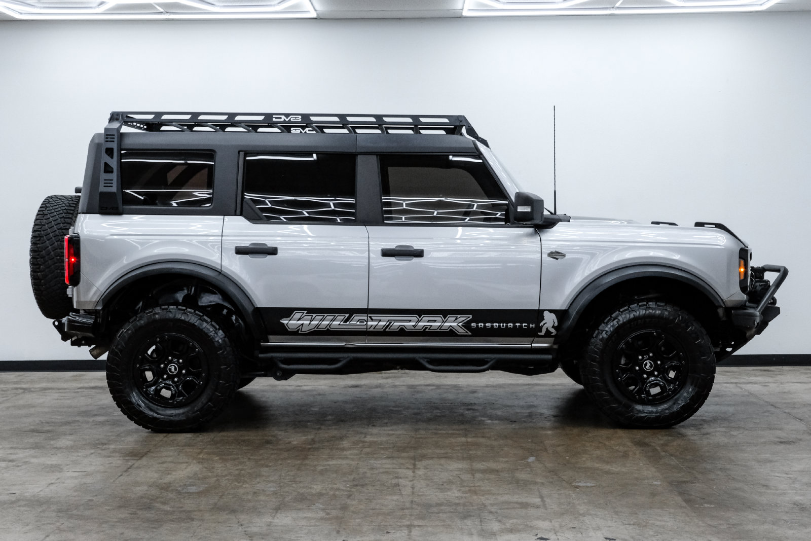 Photo 6 of this Ford Bronco