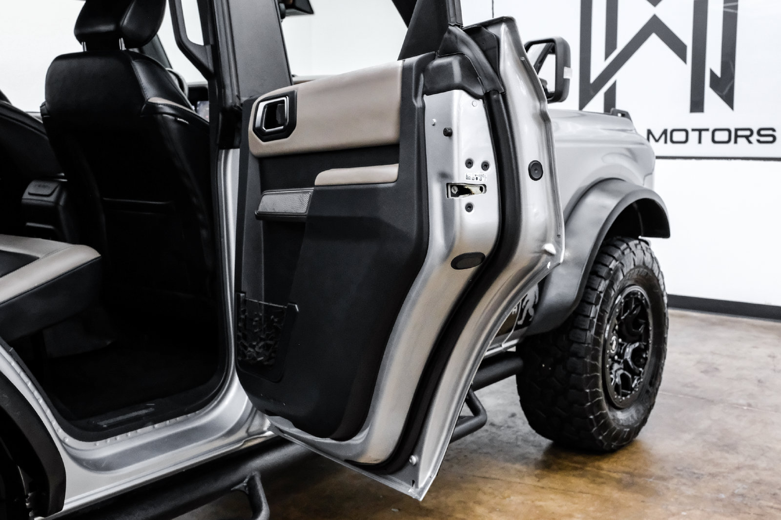 Photo 53 of this Ford Bronco