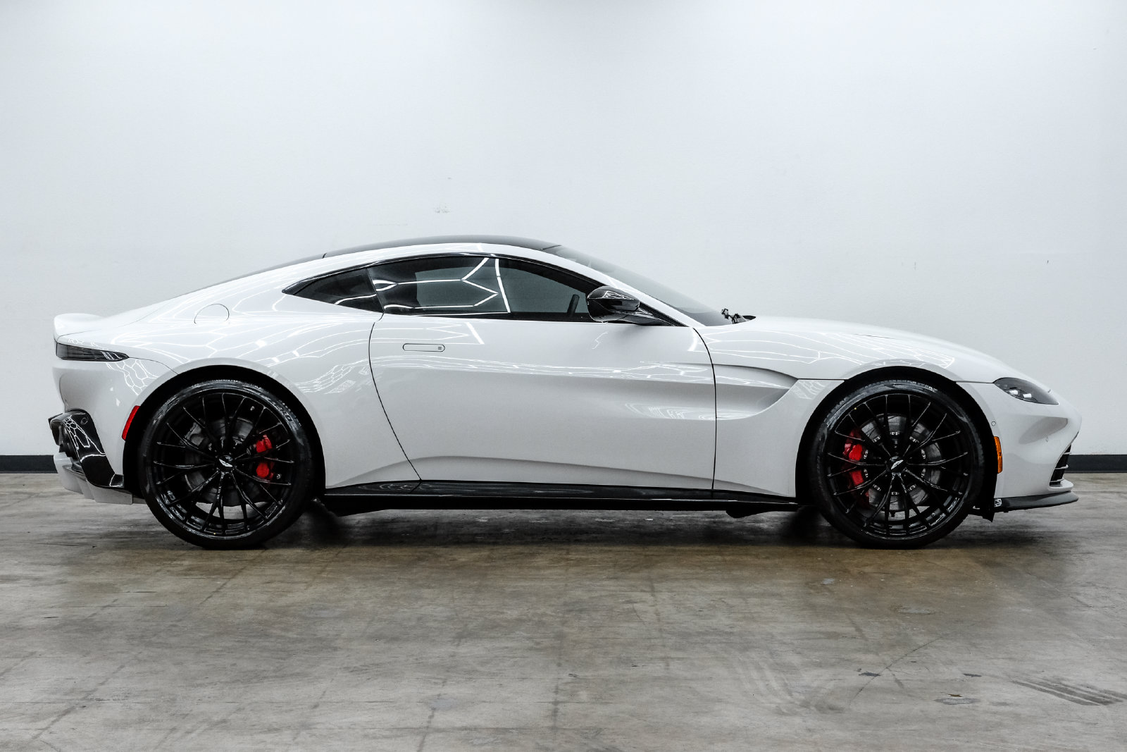 2023 Aston Martin Vantage Base - Photo 6