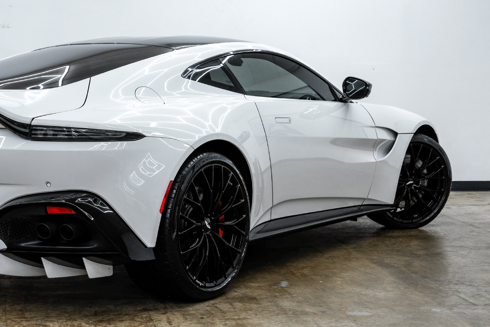 2023 Aston Martin Vantage Base - Photo 9