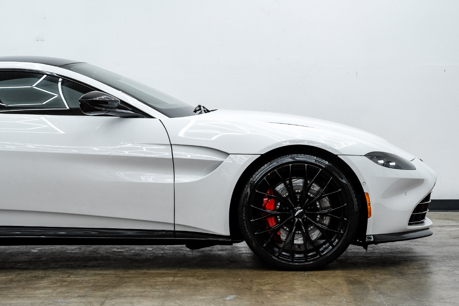 2023 Aston Martin Vantage Base - Photo 14