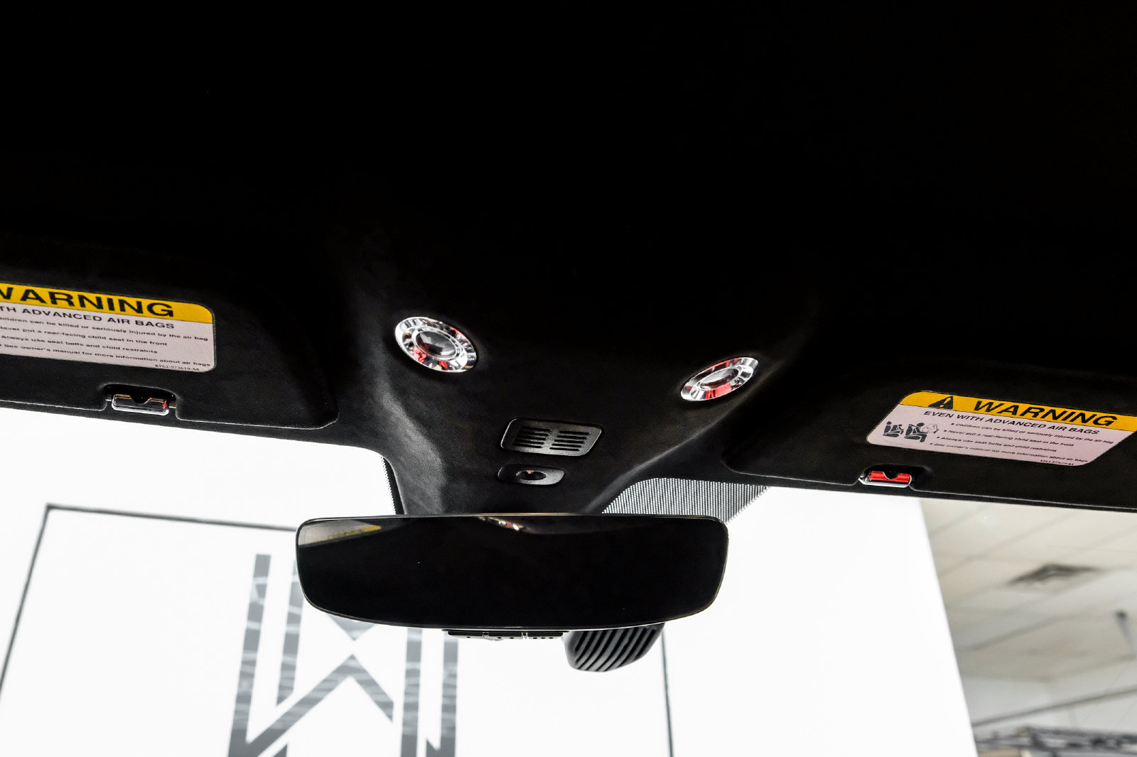 2023 Aston Martin Vantage Base - Photo 35