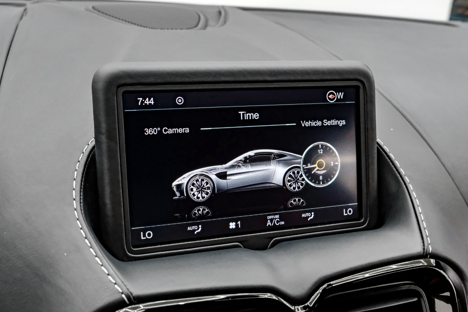 2023 Aston Martin Vantage Base - Photo 36