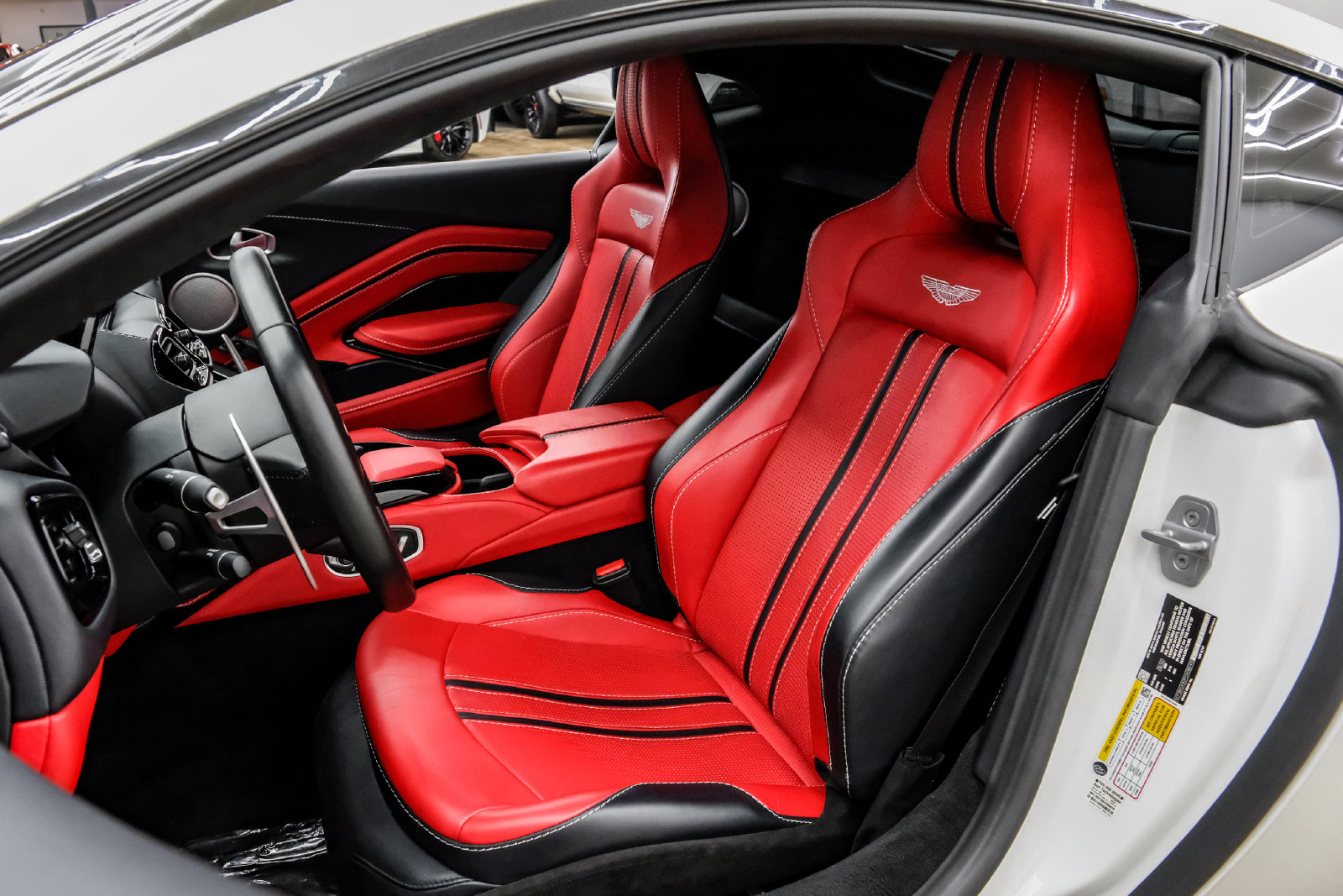 2023 Aston Martin Vantage Base - Photo 40