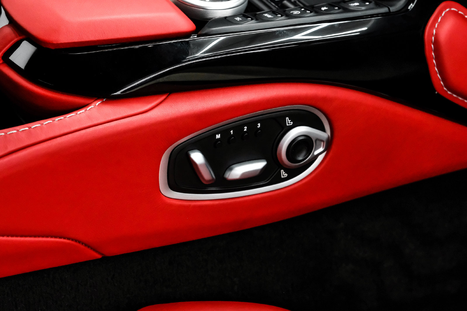 2023 Aston Martin Vantage Base - Photo 43