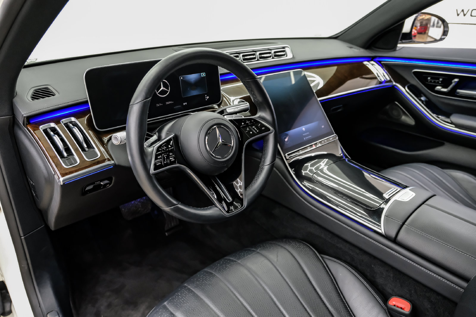 Photo 12 of this Mercedes-Benz S 500
