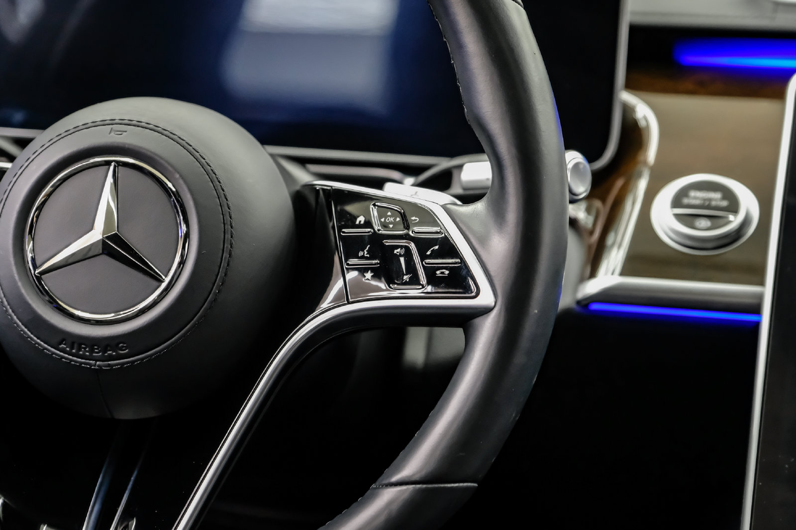 Photo 15 of this Mercedes-Benz S 500