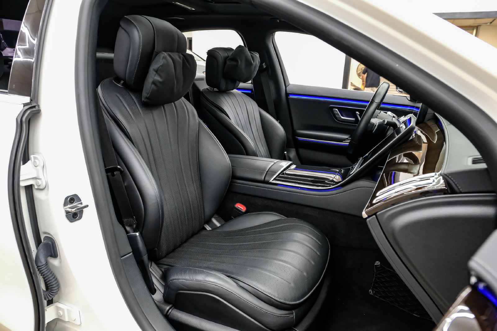 Photo 31 of this Mercedes-Benz S 500