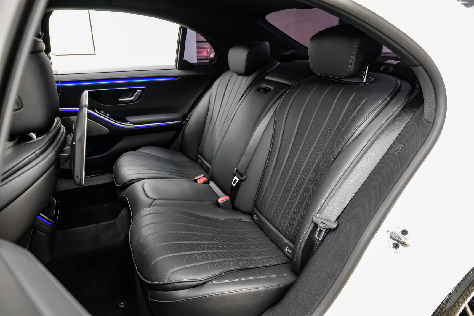 Photo 37 of this Mercedes-Benz S 500