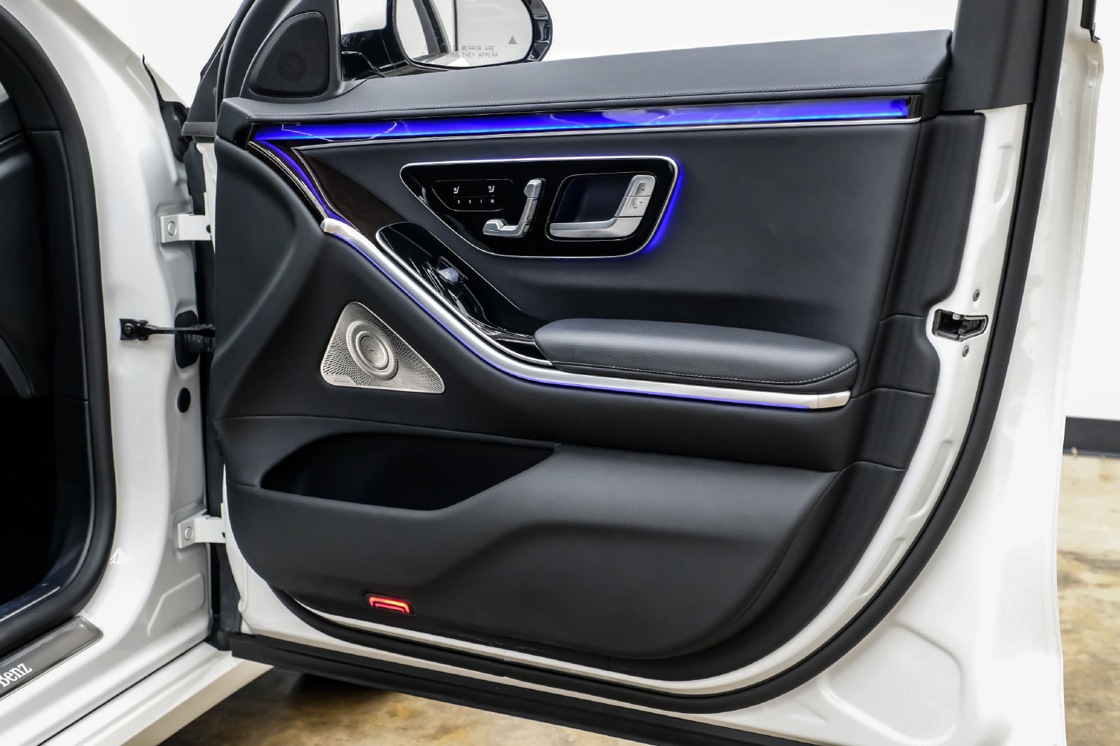 Photo 42 of this Mercedes-Benz S 500