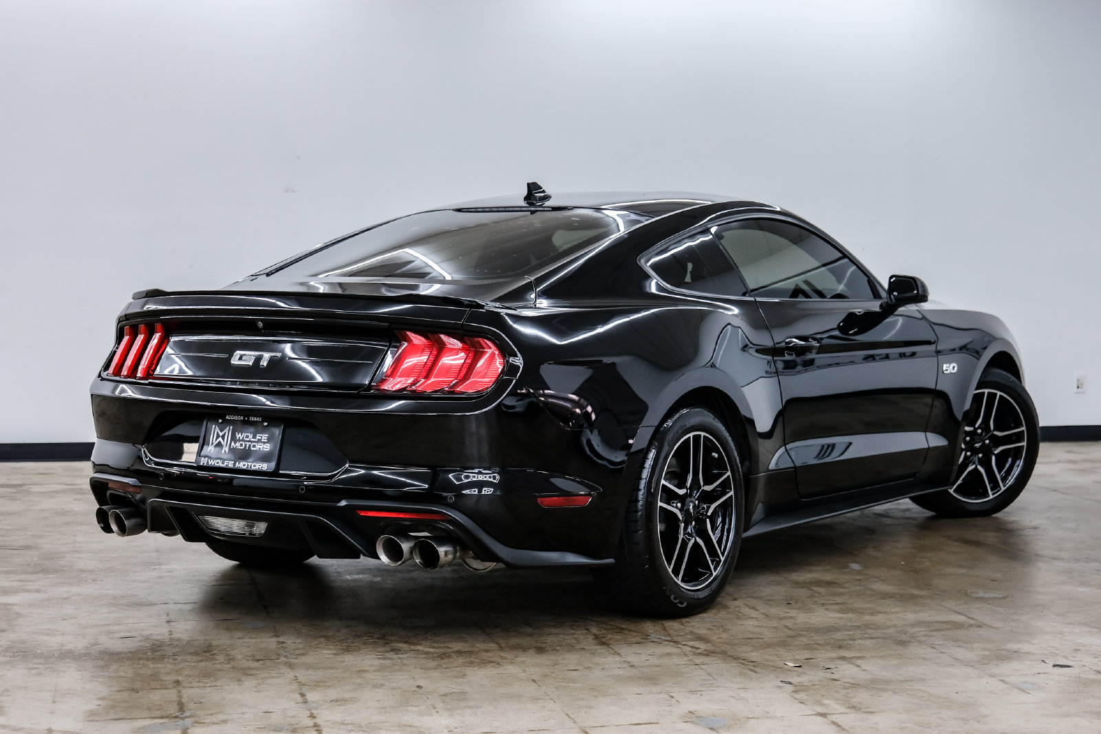 Photo 5 of this Ford Mustang