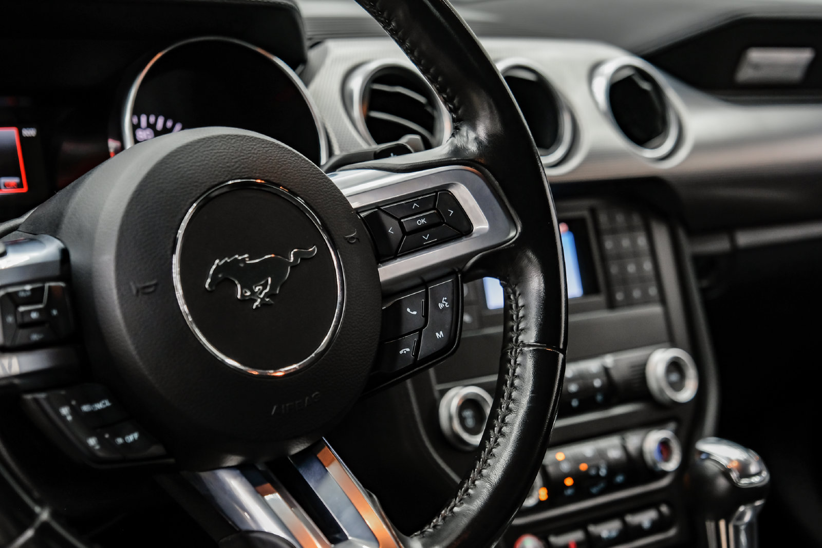 Photo 16 of this Ford Mustang