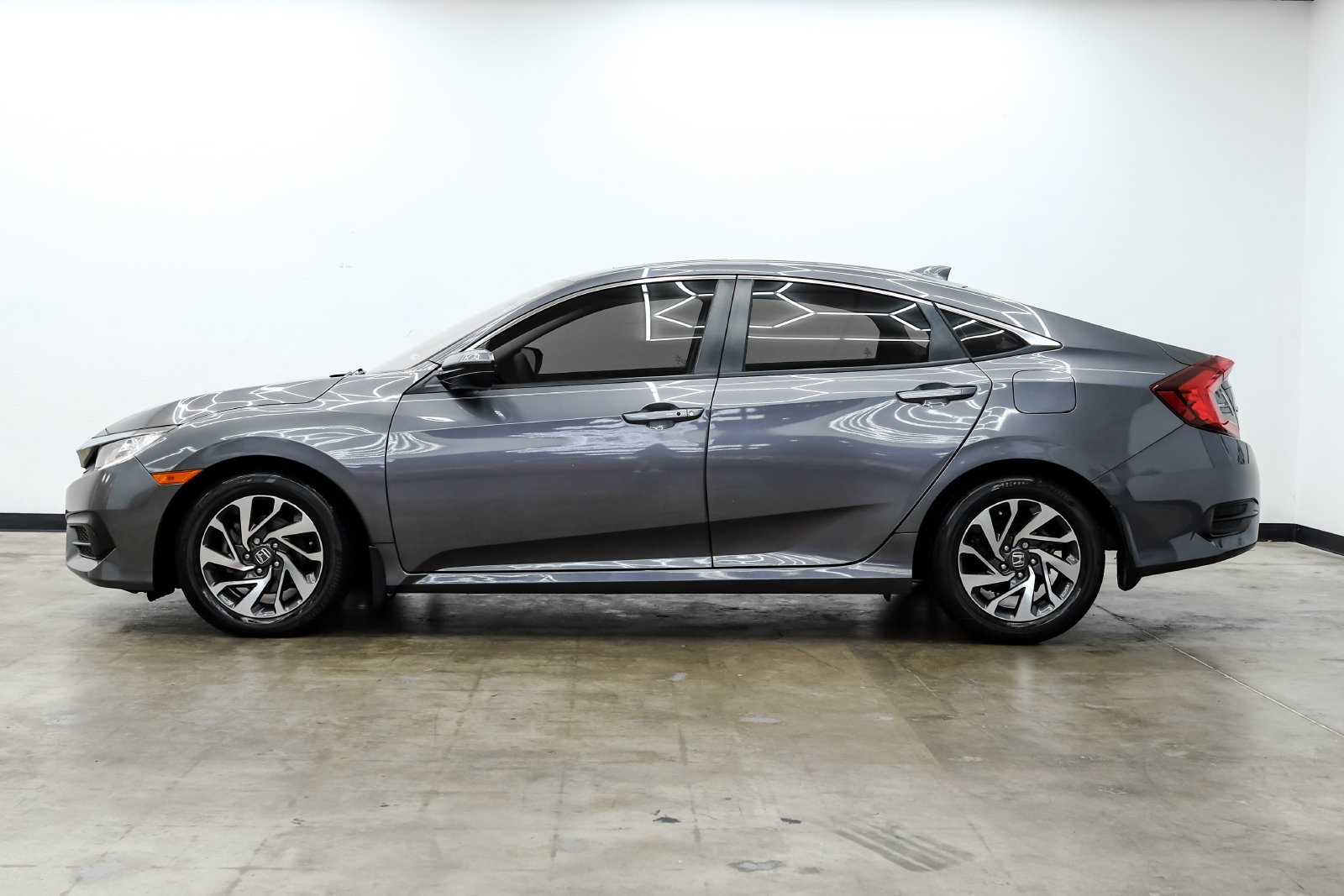 Photo 8 of this Honda Civic Sedan