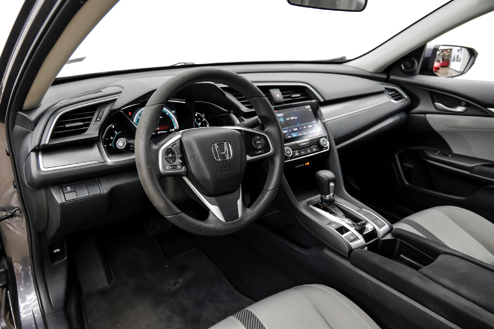 Photo 14 of this Honda Civic Sedan