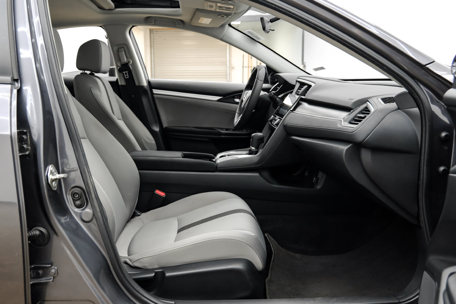 Photo 38 of this Honda Civic Sedan
