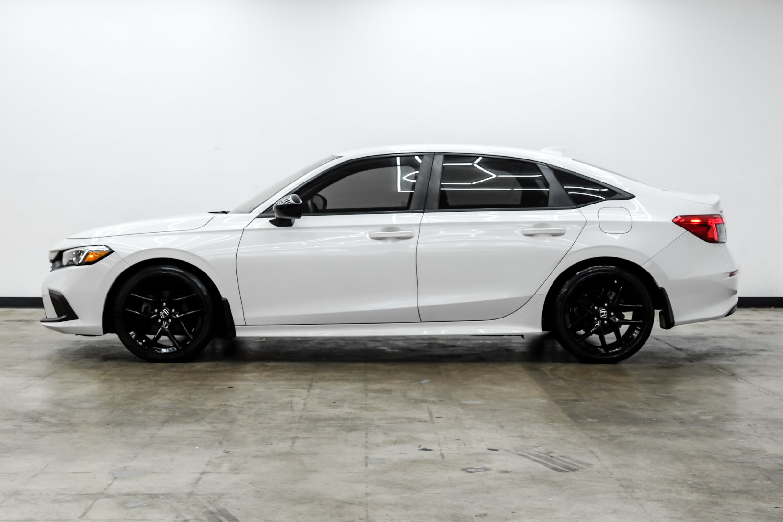 Photo 8 of this Honda Civic Sedan