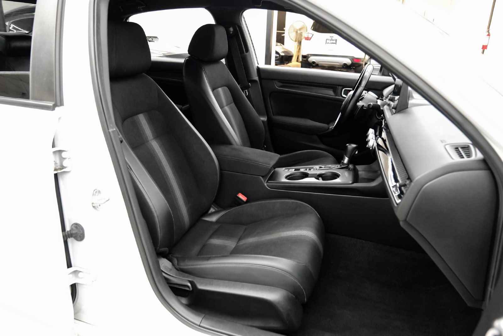 Photo 38 of this Honda Civic Sedan