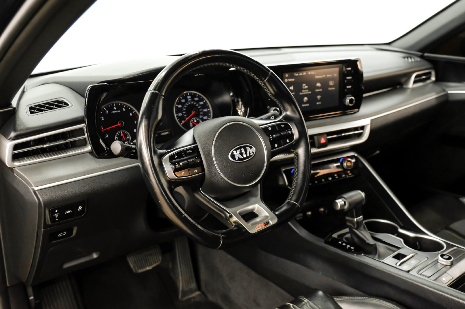 Photo 15 of this Kia K5