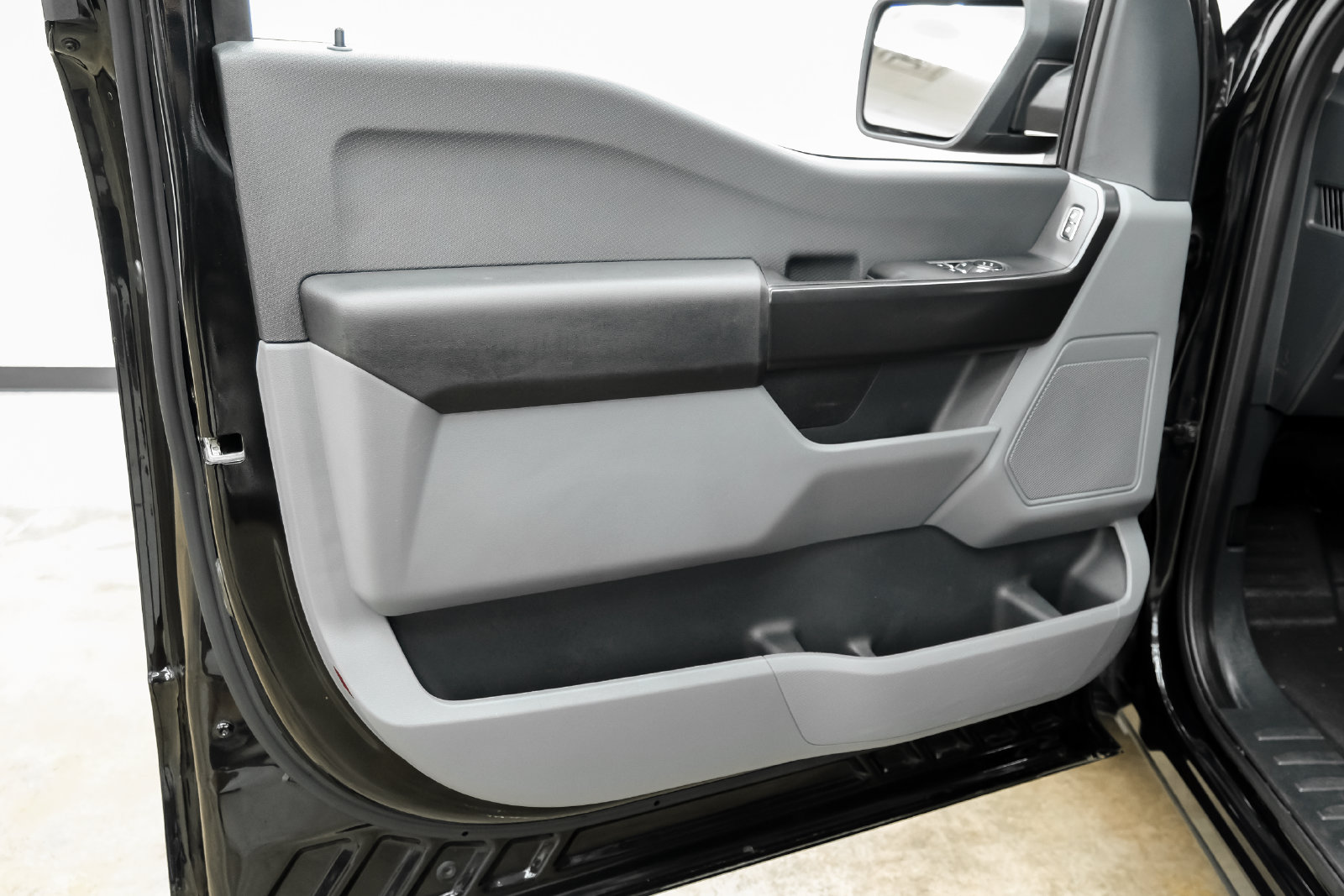 Photo 32 of this Ford F-150