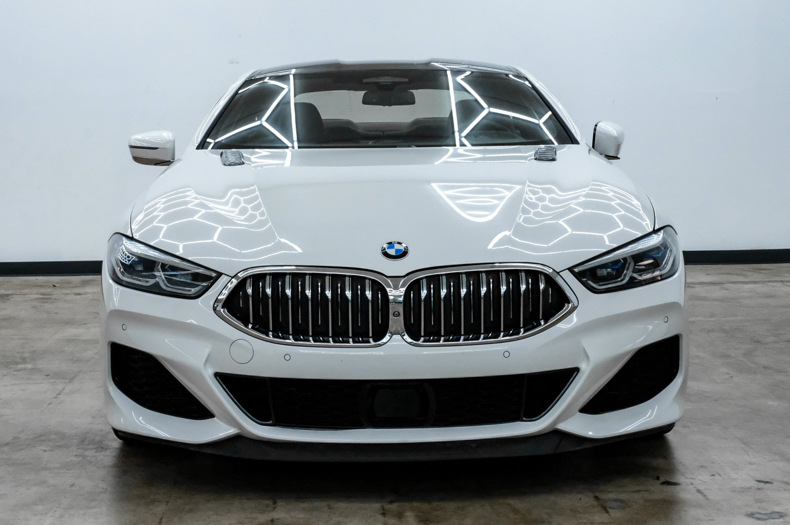 Photo 2 of this BMW 8 Series