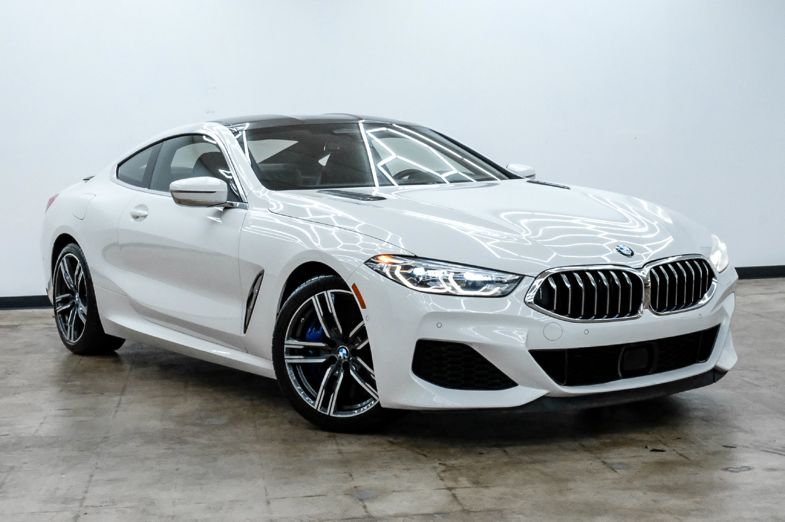 Photo 3 of this BMW 8 Series