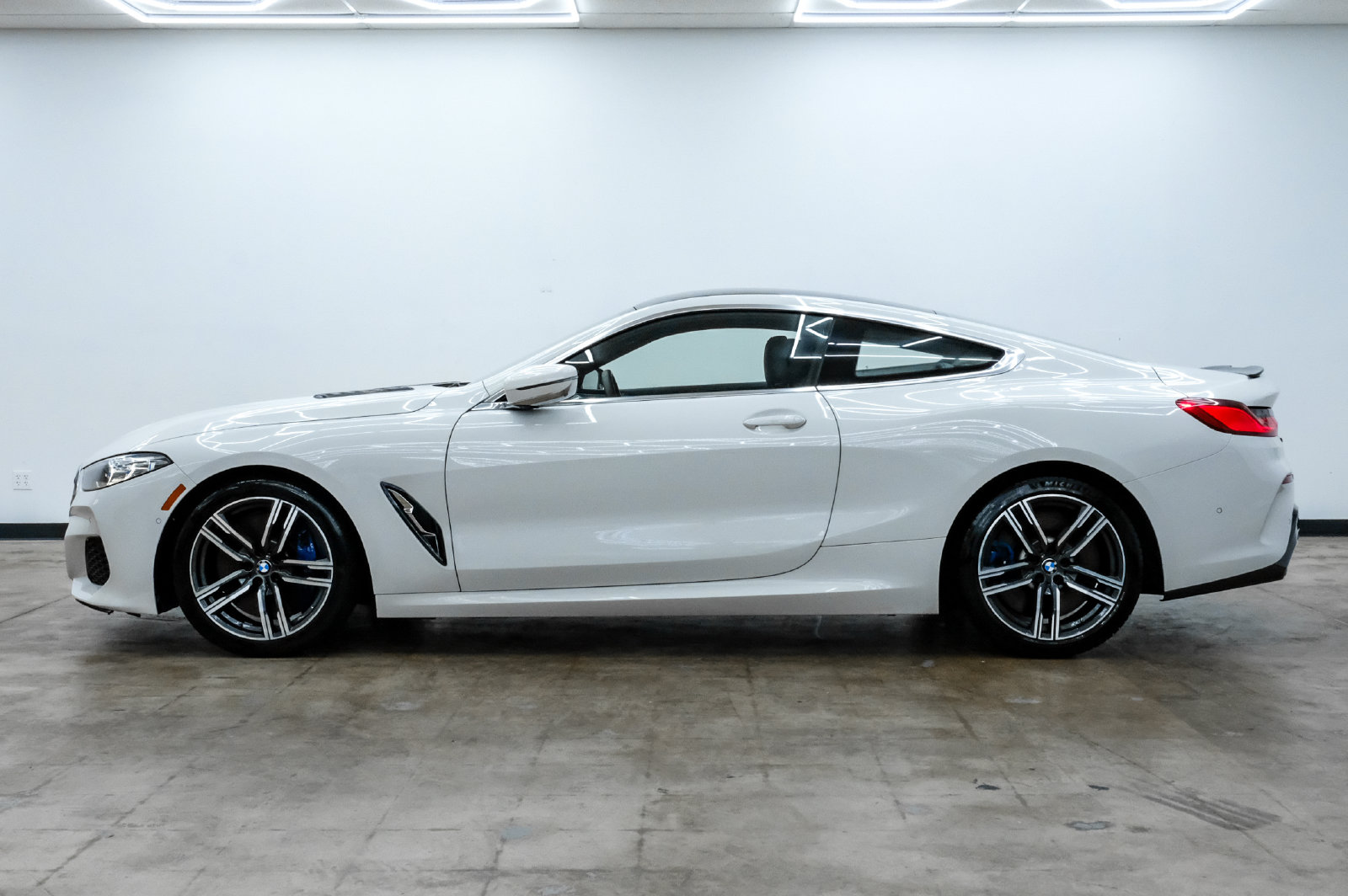 Photo 8 of this BMW 8 Series