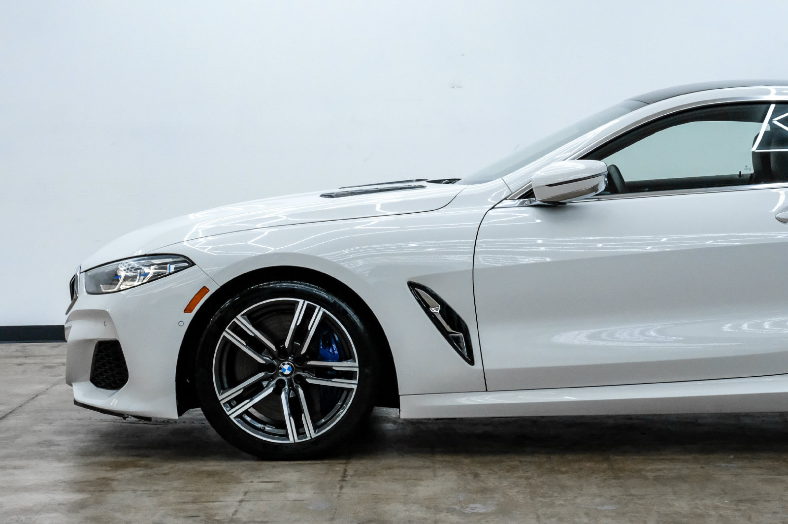 Photo 9 of this BMW 8 Series
