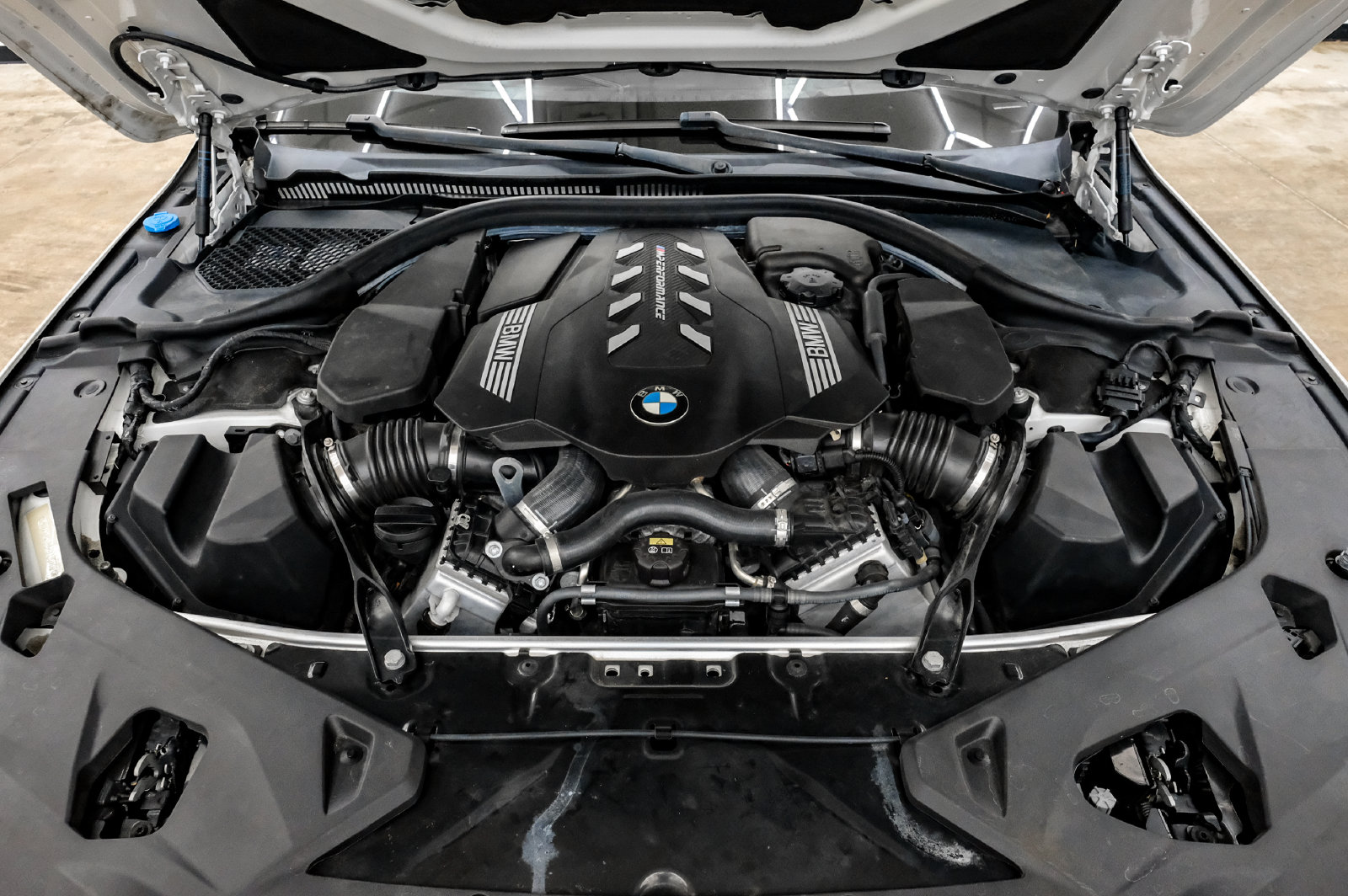 Photo 43 of this BMW 8 Series