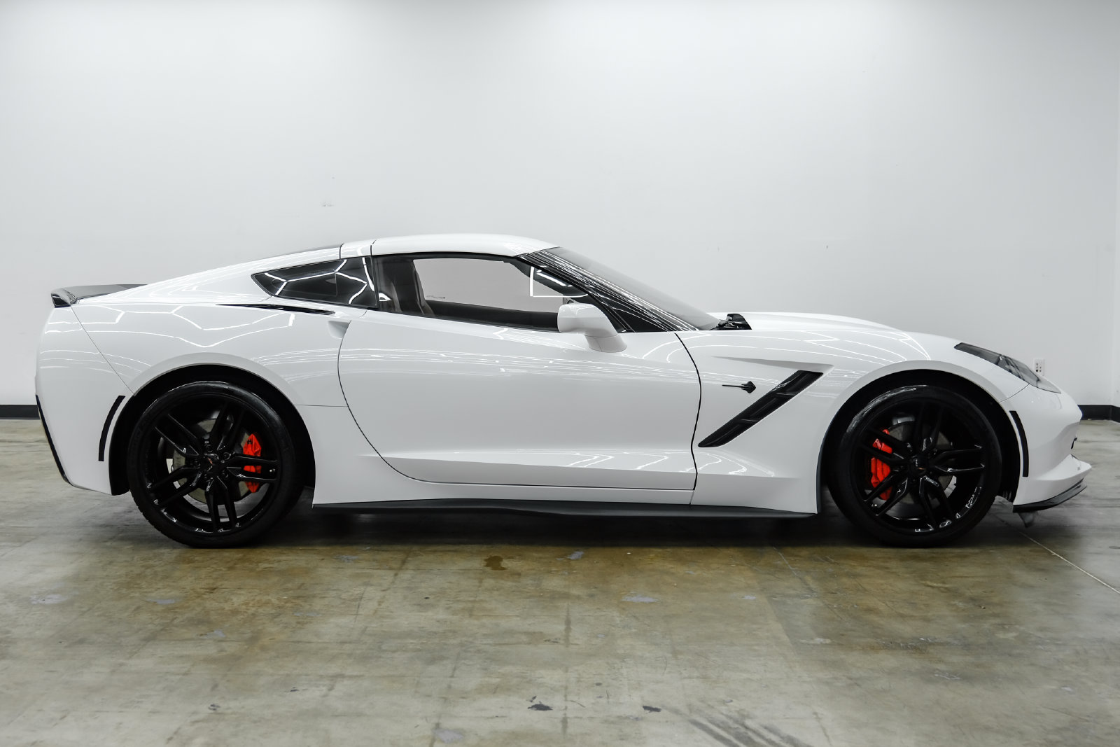 Photo 4 of this Chevrolet Corvette