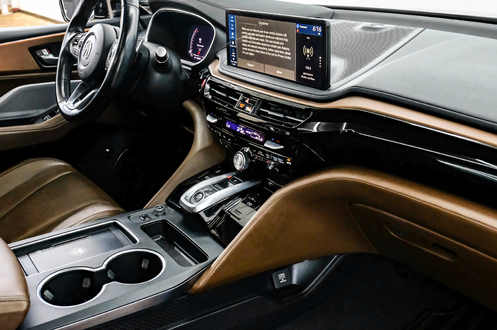 Photo 25 of this Acura MDX