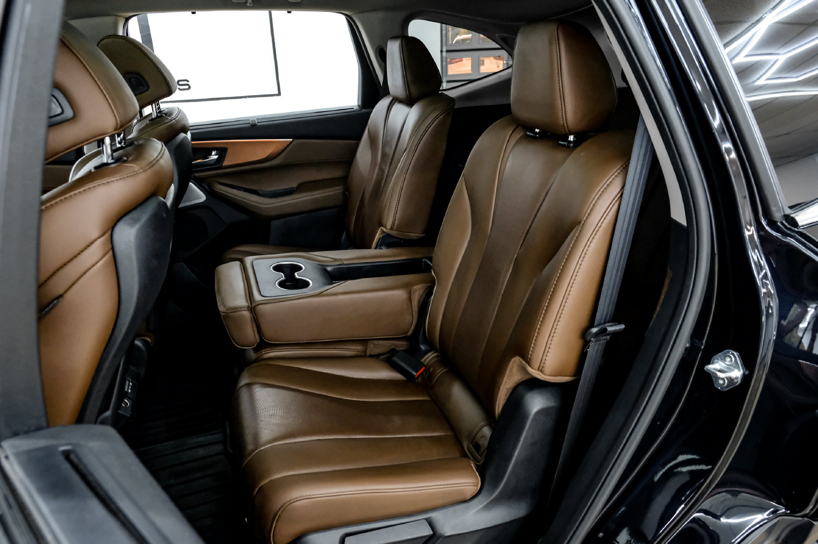 Photo 45 of this Acura MDX