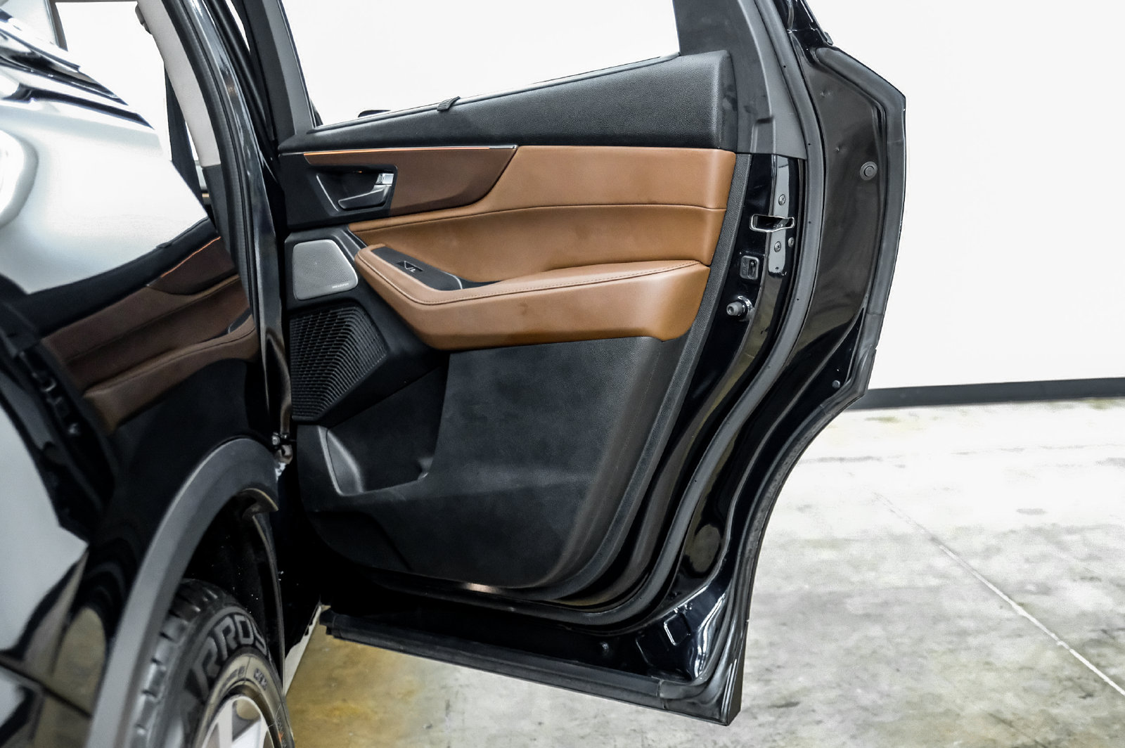 Photo 53 of this Acura MDX