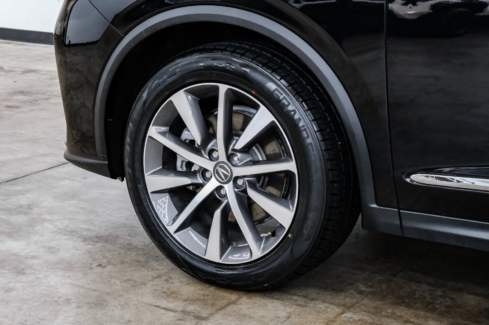 Photo 64 of this Acura MDX