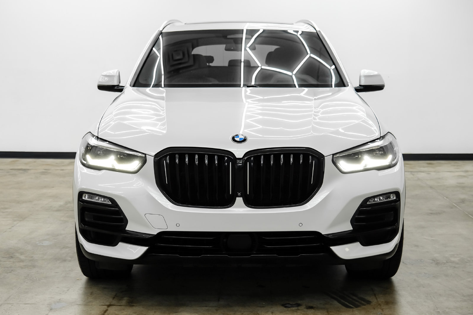 Photo 2 of this BMW X5