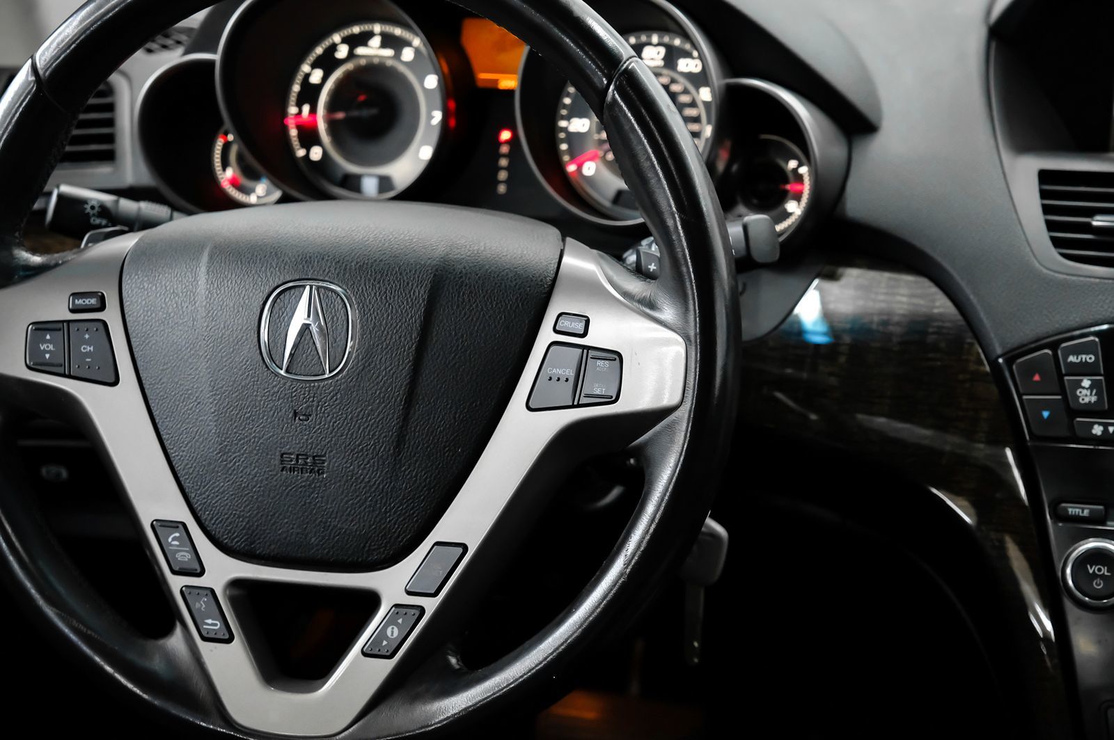 Photo 20 of this Acura MDX