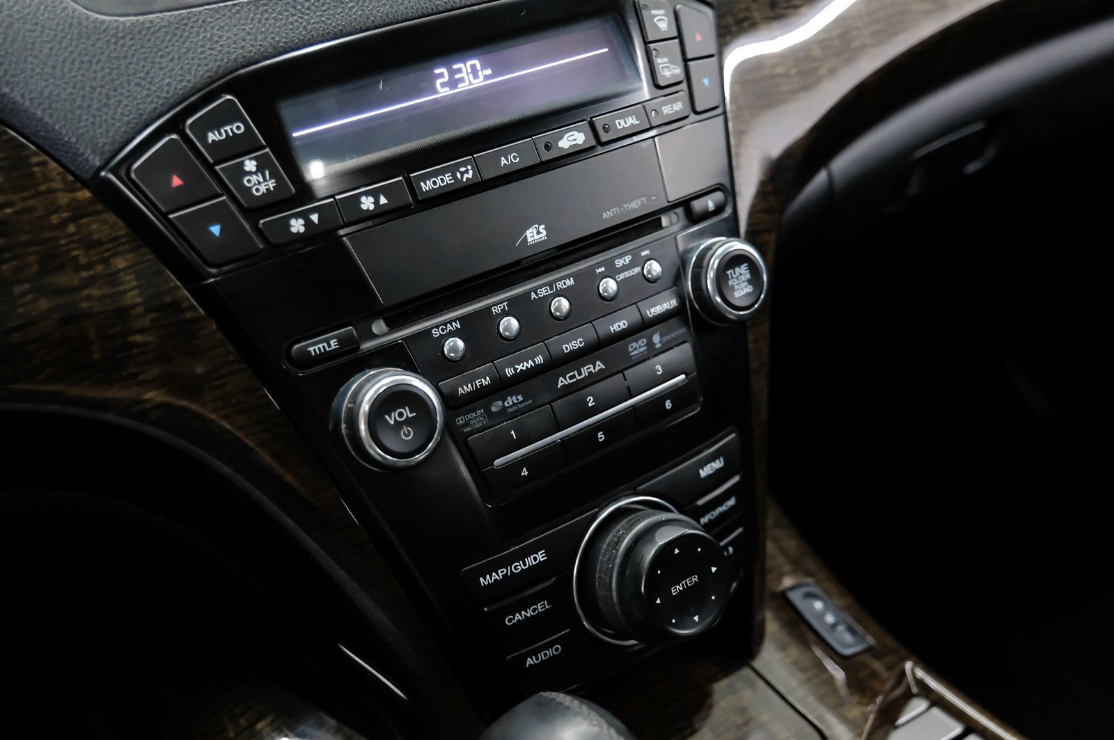 Photo 29 of this Acura MDX