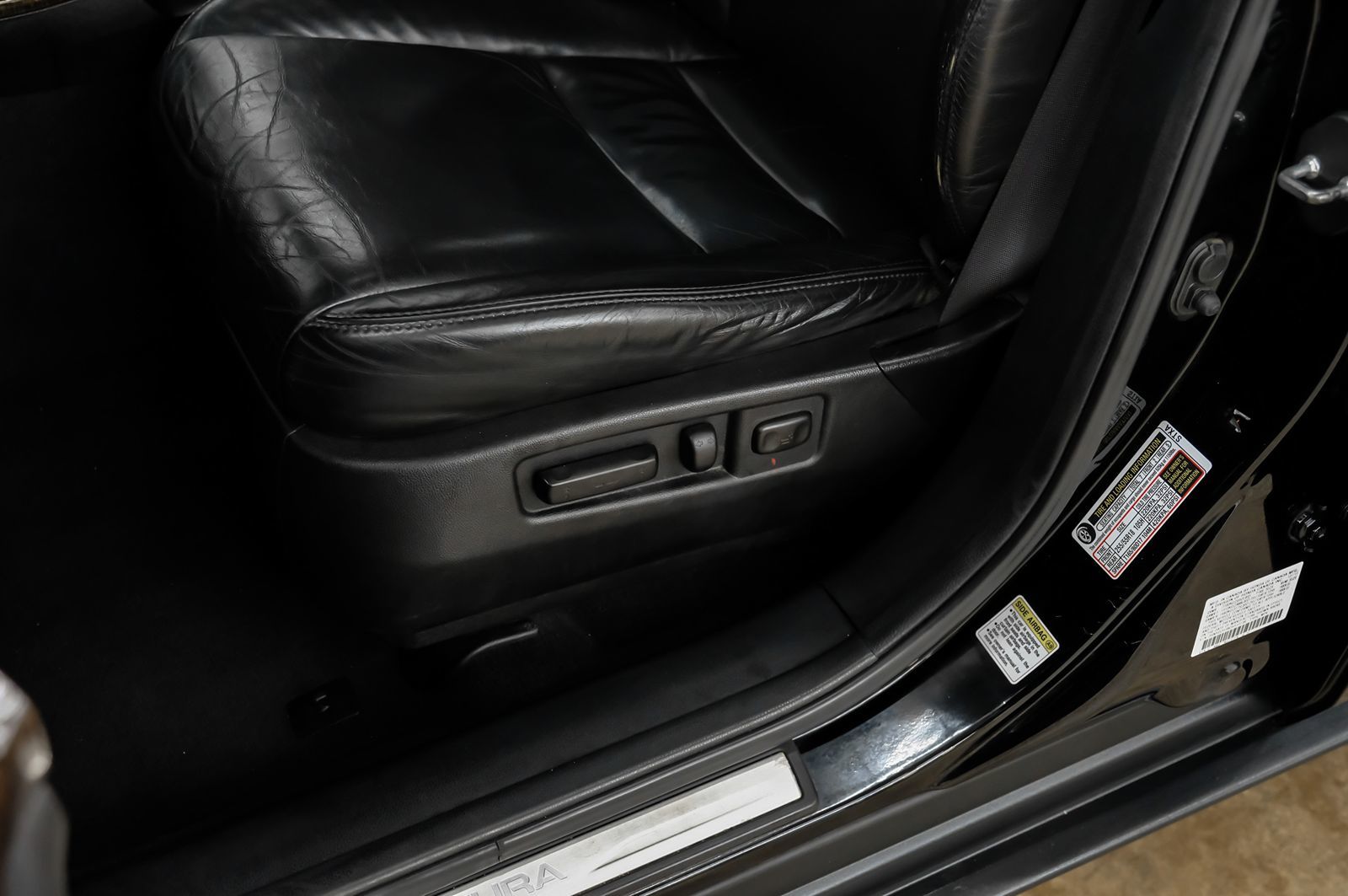 Photo 39 of this Acura MDX