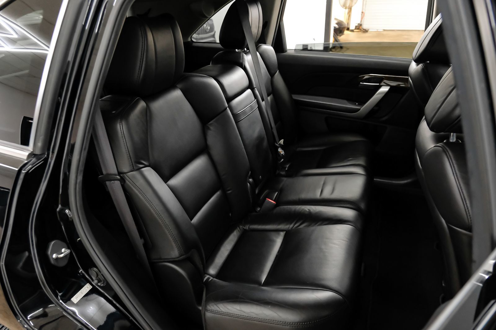 Photo 42 of this Acura MDX